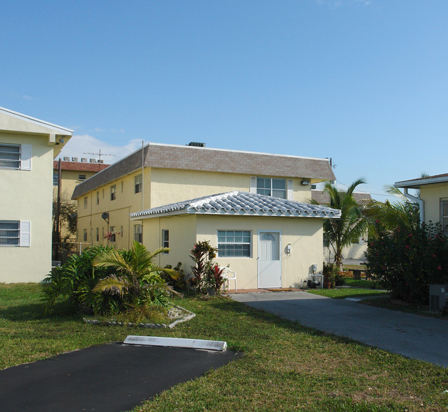 2519 Pierce St in Hollywood, FL - Building Photo - Building Photo