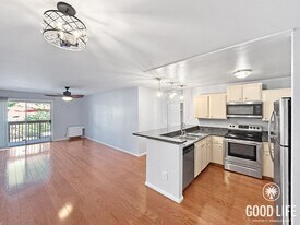 6131 Rancho Mission Rd in San Diego, CA - Building Photo