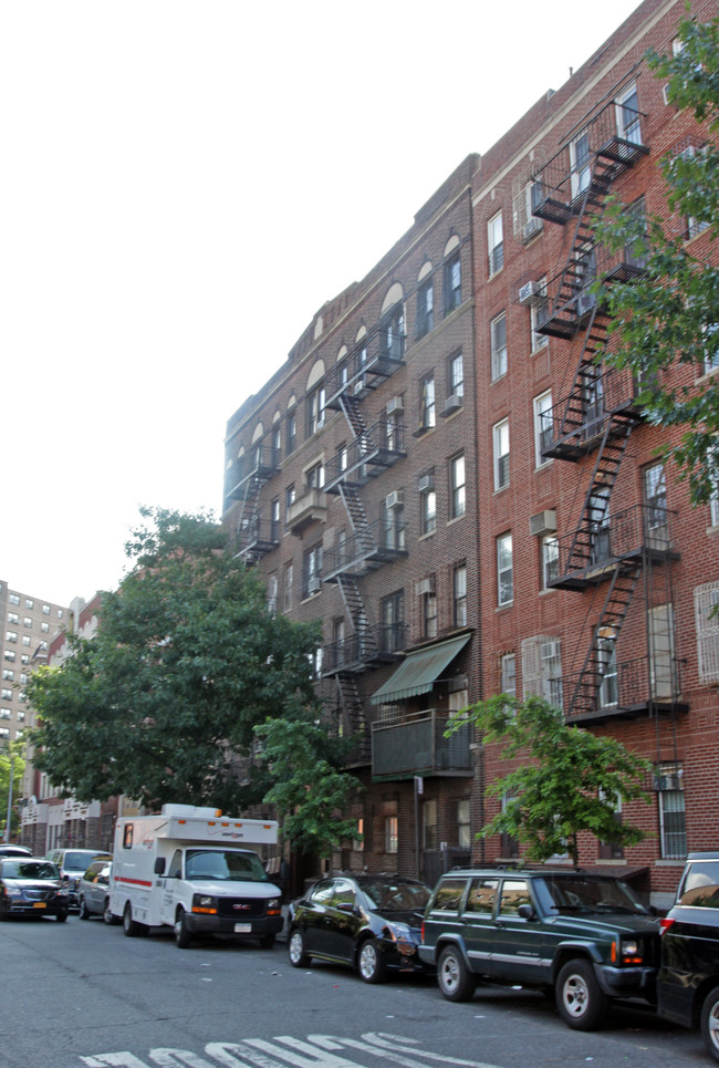 198 Wilson St in Brooklyn, NY - Foto de edificio - Building Photo