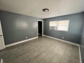 228 Ave Q NW in Winter Haven, FL - Building Photo - Building Photo