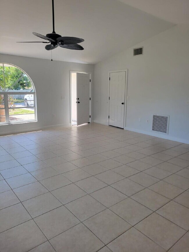 4503 Hale St, Unit 4503 Hale St. in Sarasota, FL - Building Photo - Building Photo