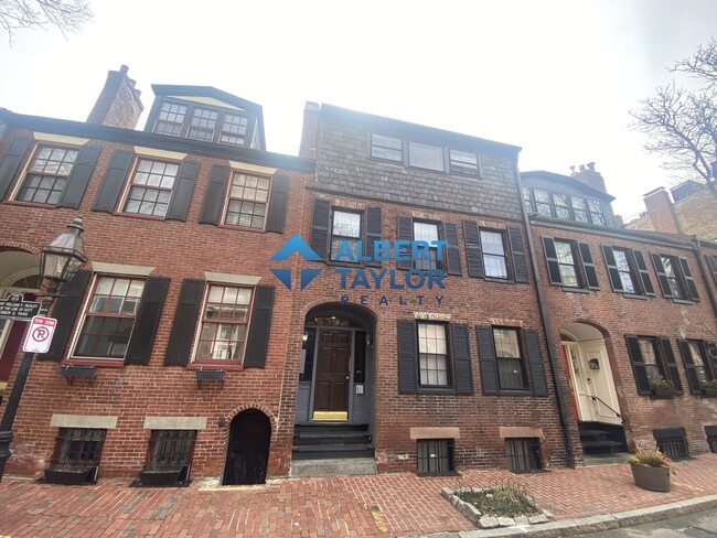 25 Fayette St, Unit 2 in Boston, MA - Foto de edificio - Building Photo