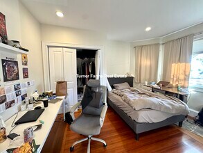 201 College Ave, Unit 1 in Somerville, MA - Building Photo - Building Photo