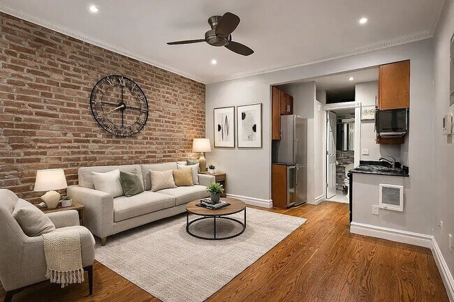 345 W 53rd St