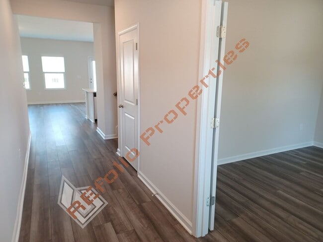 6904 Bedrock Rd in Mebane, NC - Building Photo - Building Photo