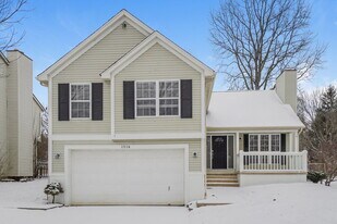 1516 Manor Dr in Columbus, OH - Building Photo