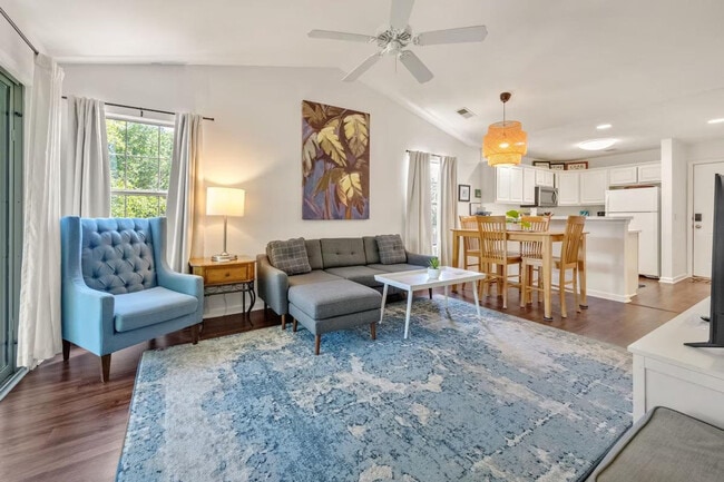 598 Blue Stem Dr