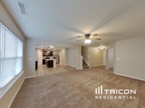 718 Jefferson Park Dr in Pittsboro, IN - Building Photo - Building Photo