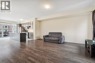 16 Utter Pl in Hamilton, ON - Building Photo - Building Photo