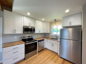 80 E Cascade St in Asheville, NC - Building Photo - Building Photo