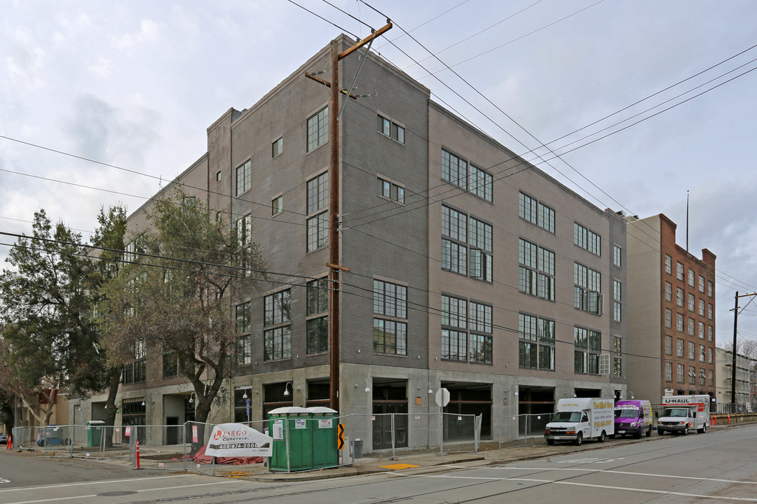 Warehouse Artist Lofts in Sacramento, CA - Foto de edificio