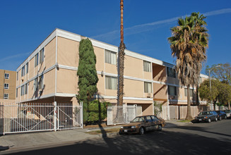 3035 W 15th St in Los Angeles, CA - Building Photo - Building Photo