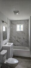 120 Capen St, Unit 1 in Boston, MA - Foto de edificio - Building Photo