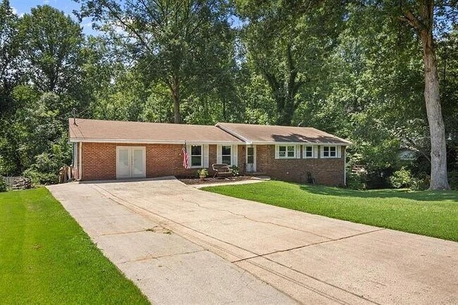 2855 Old Carriage Dr SW in Marietta, GA - Building Photo - Building Photo