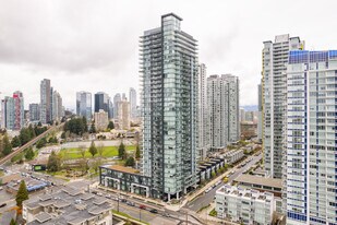Polaris in Burnaby, BC - Building Photo