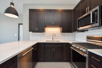 4326 N Ashland Ave, Unit A02W in Chicago, IL - Foto de edificio - Building Photo