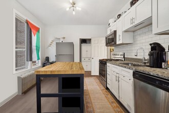 2439 N Harding Ave, Unit 1 in Chicago, IL - Building Photo - Building Photo
