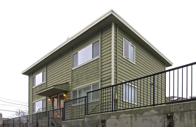 8010 Interlake Ave N in Seattle, WA - Foto de edificio - Building Photo