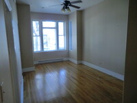 2728 N Artesian Ave, Unit apt 1 in Chicago, IL - Foto de edificio - Building Photo