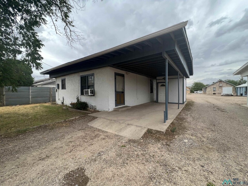 1009 S Lea Ave in Roswell, NM - Building Photo