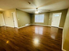 2700 Brookville Dr in Manhattan, KS - Building Photo - Building Photo