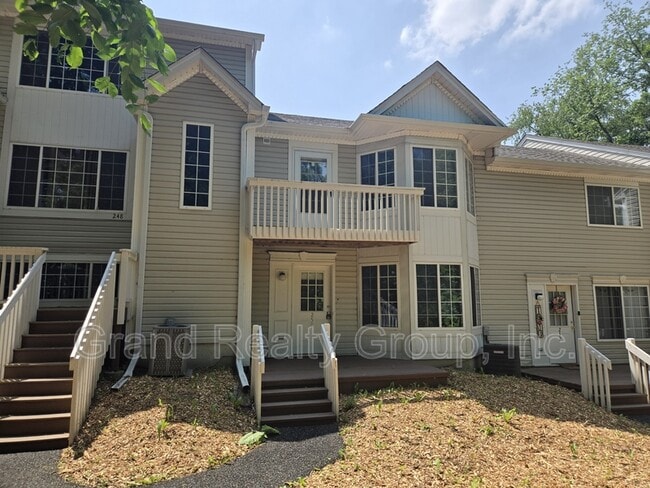 property at 250 W Whispering Oaks Ln