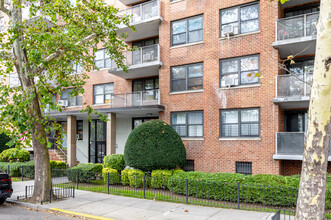 225 Avenue T in Brooklyn, NY - Building Photo - Building Photo