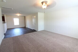 8202 Sandy Sea Rd in Mont Belvieu, TX - Building Photo - Building Photo