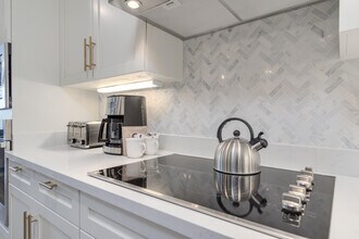 9000 Heron Walk Dr in Miramar Beach, FL - Building Photo - Building Photo
