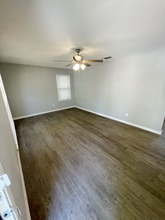 454 Anton Dr in San Antonio, TX - Building Photo - Building Photo