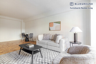 300 E 51st St, Unit FL4-ID1840 in New York, NY - Building Photo - Building Photo