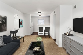 Serenity Apartments at Valley Creek in Birmingham, AL - Foto de edificio - Building Photo