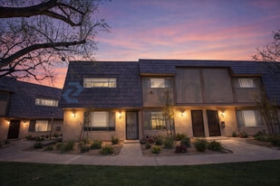 5188 E Ashlan Ave in Fresno, CA - Building Photo