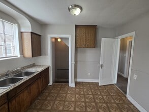9585 Robson St in Detroit, MI - Building Photo - Building Photo