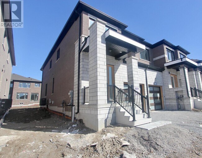 24 Walters St in Kawartha Lakes, ON - Building Photo - Building Photo