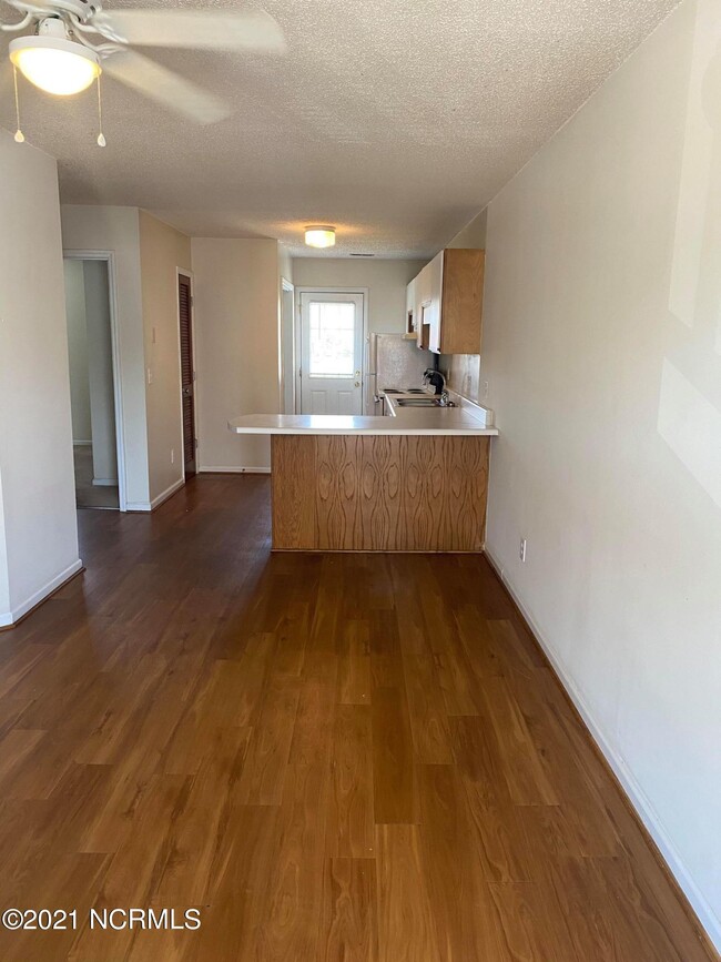 4002 Whitebridge Dr in Winterville, NC - Building Photo - Building Photo