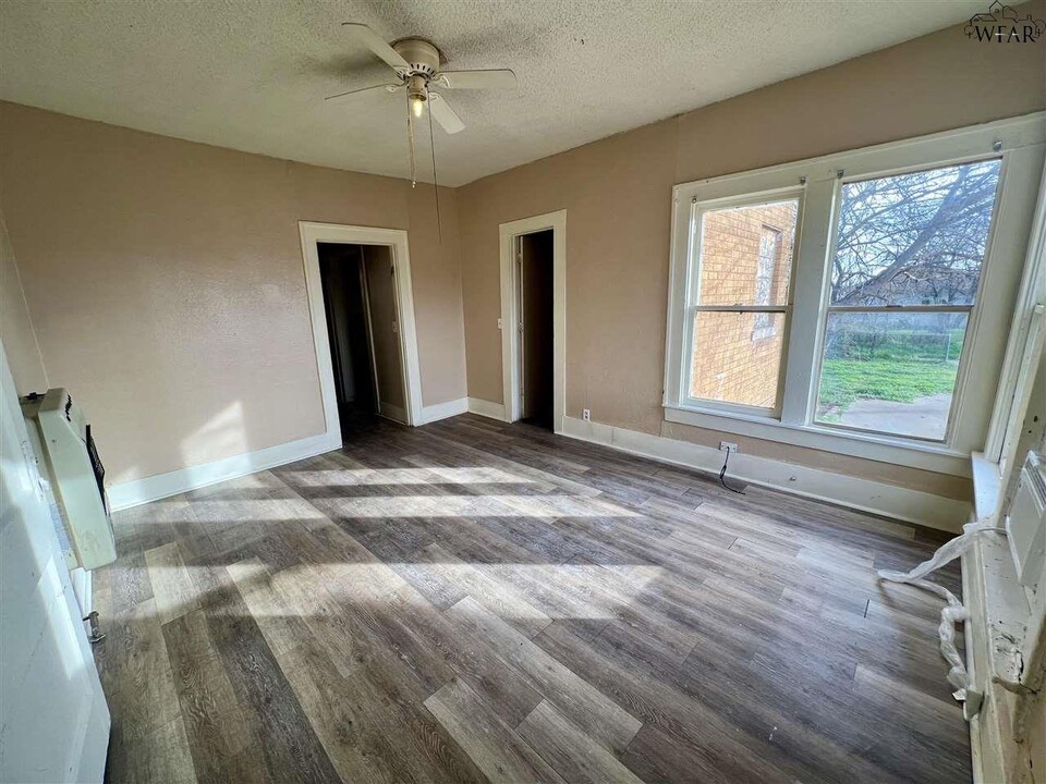 1205 Austin St in Wichita Falls, TX - Building Photo