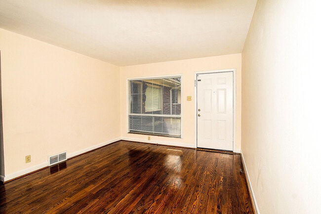 1118 Midland Blvd in University City, MO - Building Photo - Building Photo