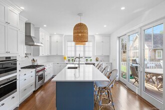96 Miller Rd in Southampton, NY - Building Photo - Building Photo