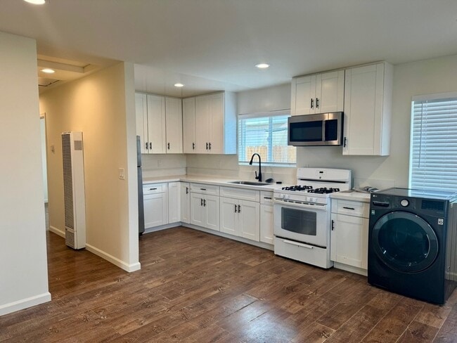 3775 Teak St in San Diego, CA - Building Photo - Building Photo