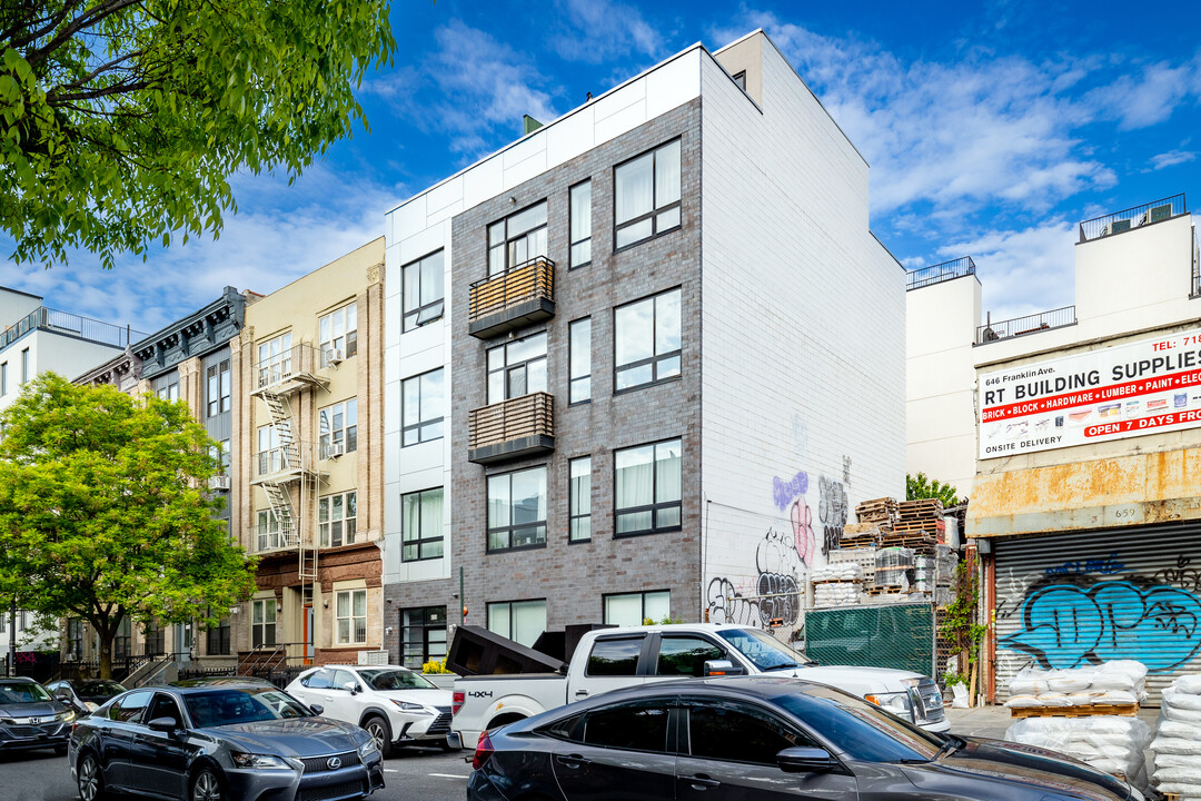 655 Franklin Ave in Brooklyn, NY - Foto de edificio