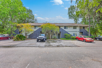 2736 Jobee Dr, Unit 5 in Charleston, SC - Foto de edificio - Building Photo