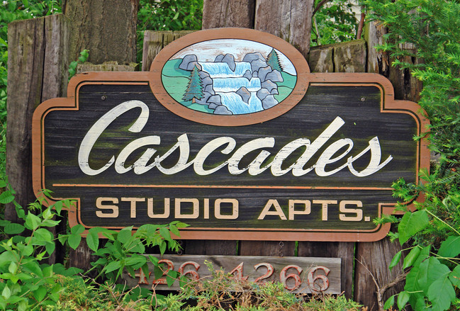 Cascades Studio in Fairborn, OH - Foto de edificio - Building Photo