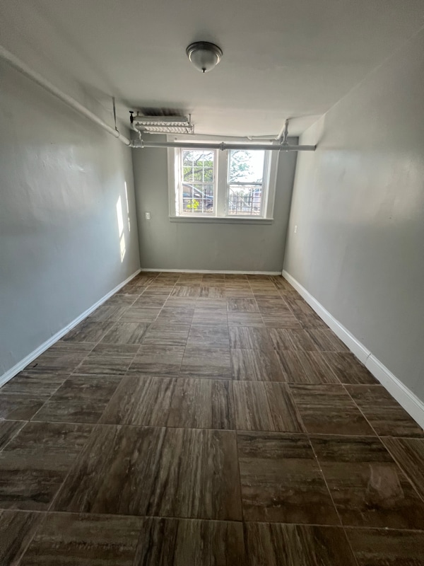 1009 Chancellor Ave in Irvington, NJ - Building Photo - Building Photo