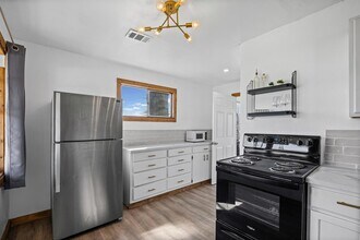 1418 Kingshill Dr in Marble Falls, TX - Building Photo - Building Photo