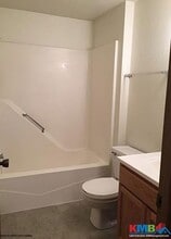 814 Benton Dr, Unit 14 in Iowa City, IA - Foto de edificio - Building Photo