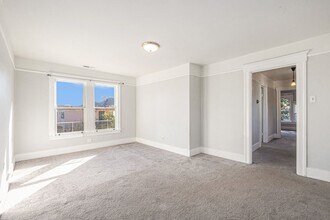2131 Pacific Ave in Alameda, CA - Building Photo - Building Photo