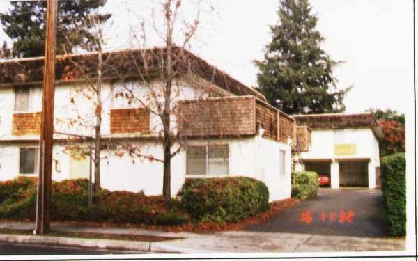 410 Hayden St in Healdsburg, CA - Building Photo - Building Photo