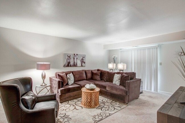 Hollidaysburg Manor in Hollidaysburg, PA - Building Photo - Building Photo