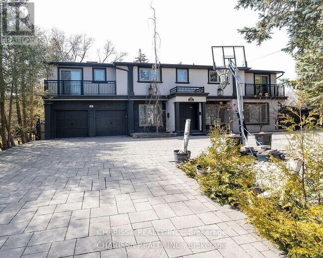60 Belvedere Dr in Oakville, ON - Building Photo - Building Photo
